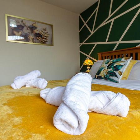 Appartamento Bathway House - Free Secured Parking And Wifi Coventry Esterno foto