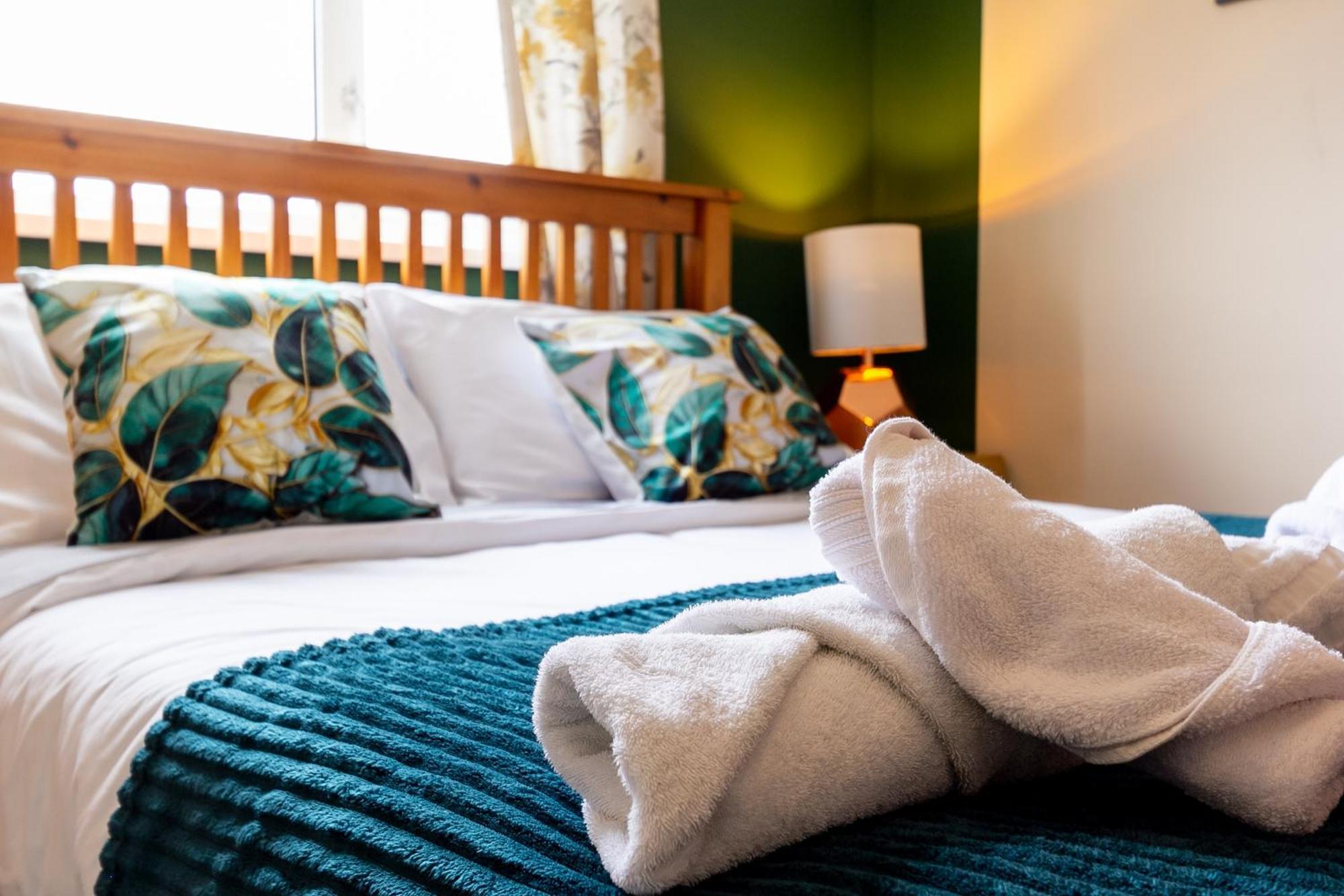 Appartamento Bathway House - Free Secured Parking And Wifi Coventry Esterno foto