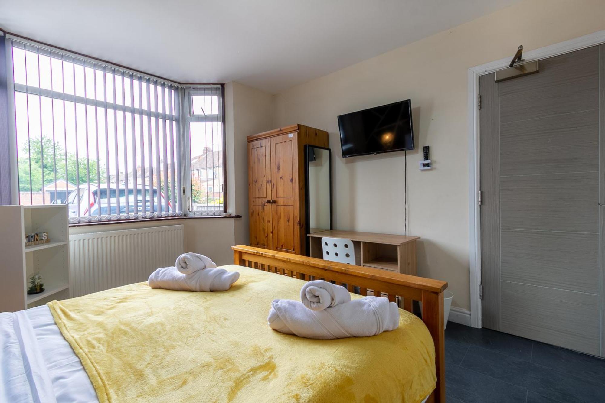 Appartamento Bathway House - Free Secured Parking And Wifi Coventry Esterno foto