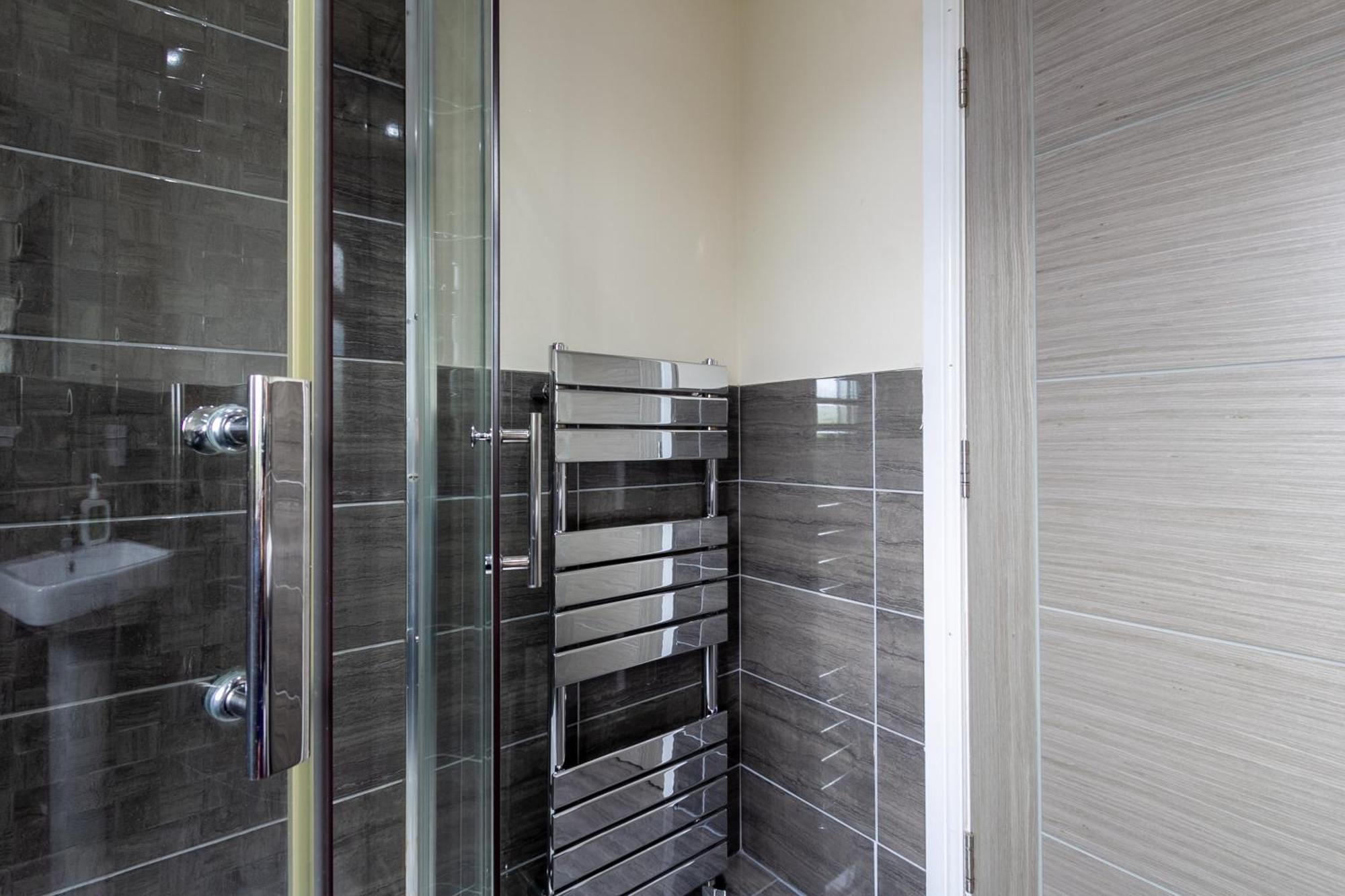 Appartamento Bathway House - Free Secured Parking And Wifi Coventry Esterno foto