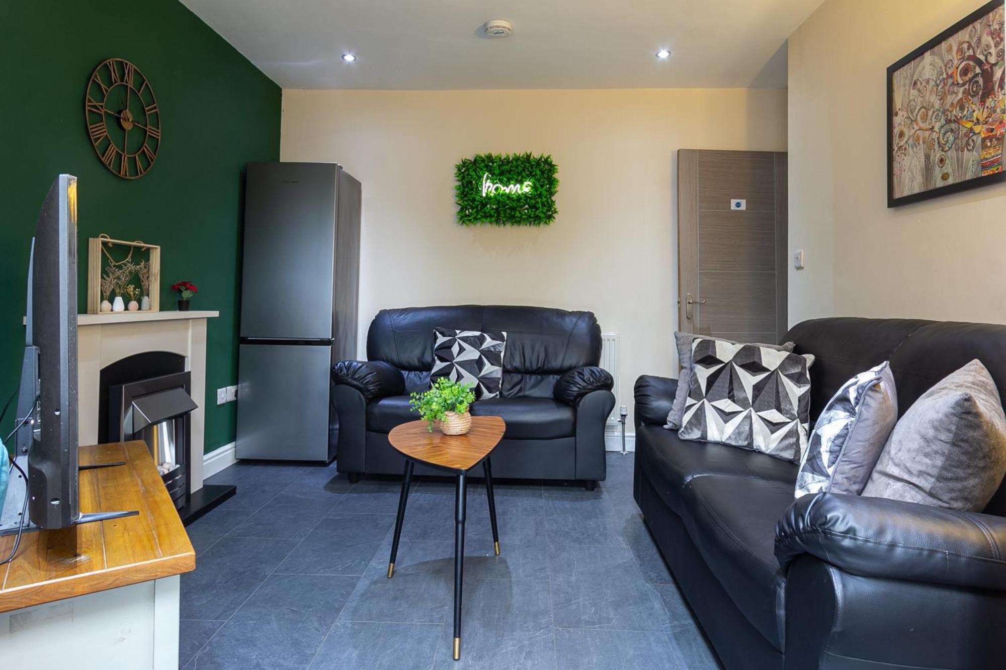 Appartamento Bathway House - Free Secured Parking And Wifi Coventry Esterno foto