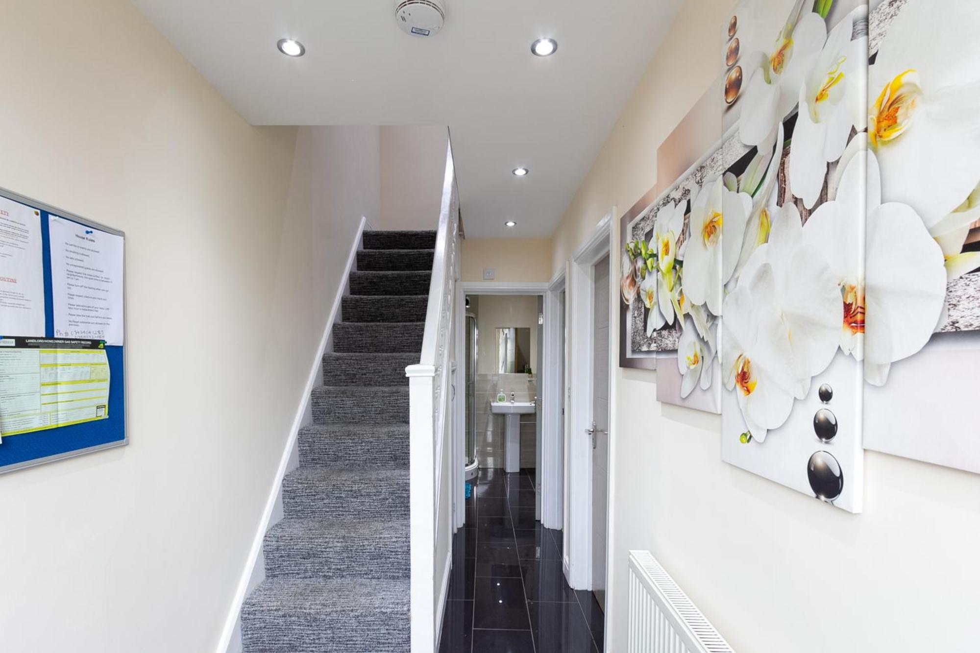 Appartamento Bathway House - Free Secured Parking And Wifi Coventry Esterno foto