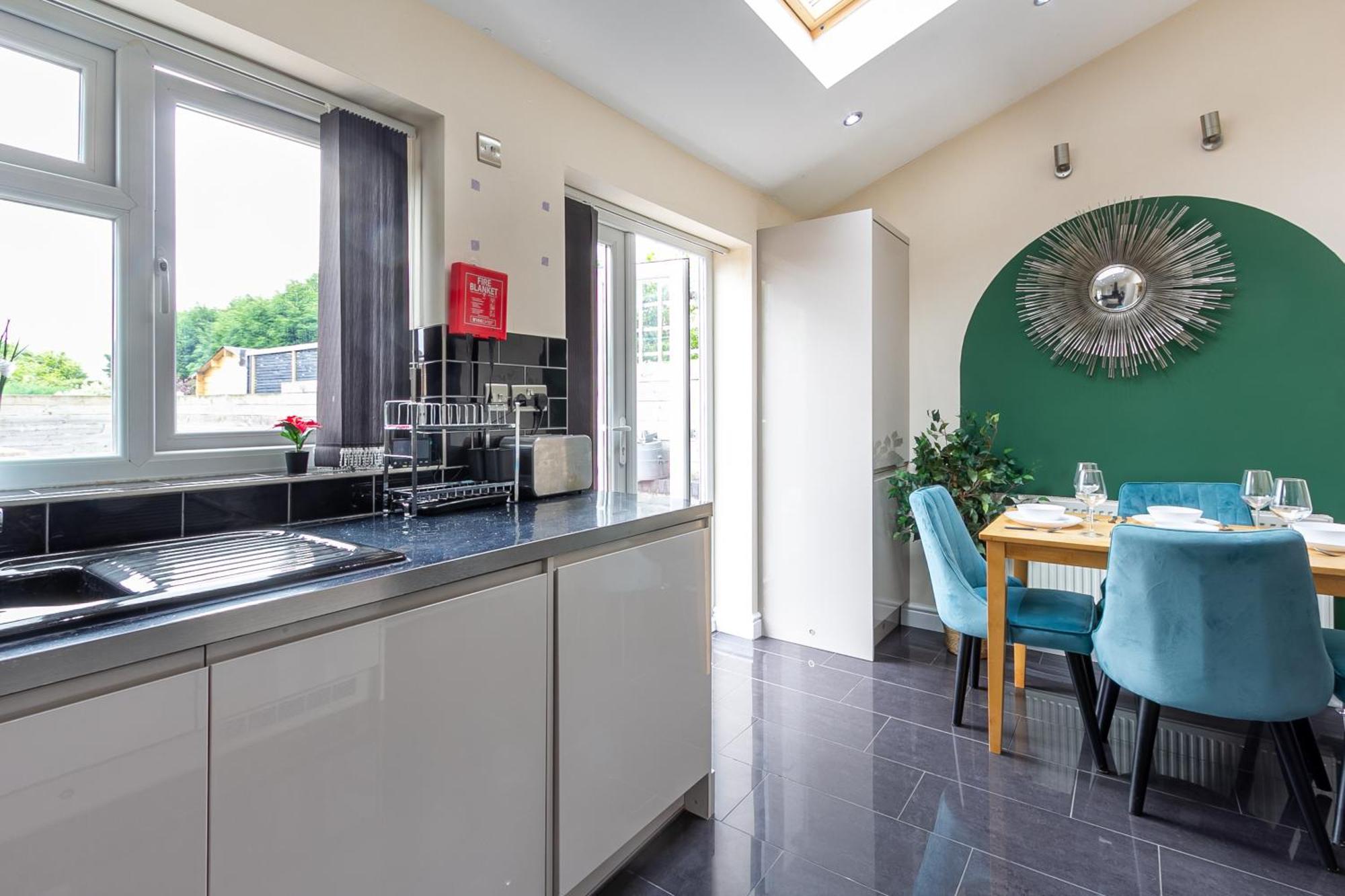 Appartamento Bathway House - Free Secured Parking And Wifi Coventry Esterno foto